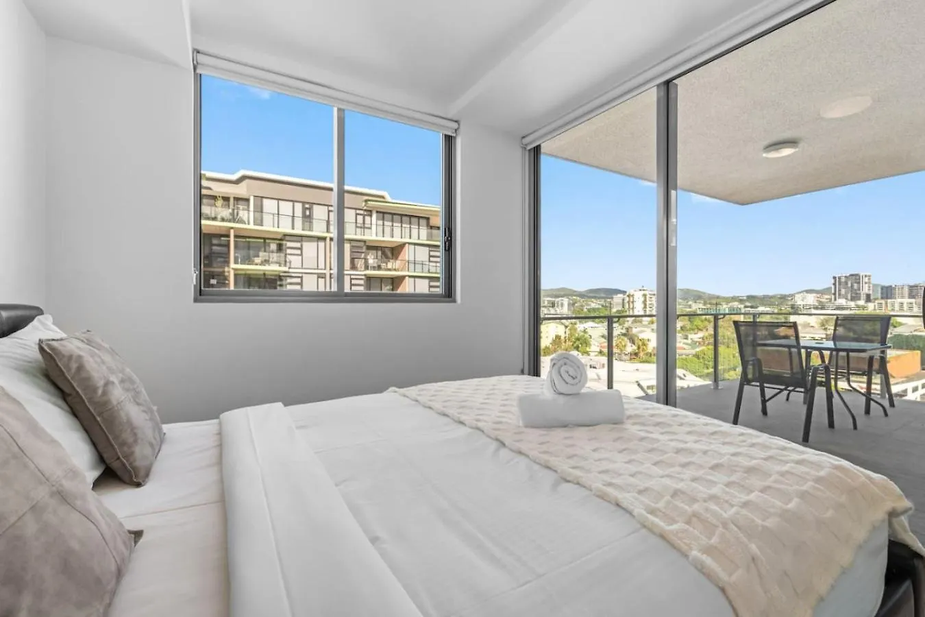 Near Southbank And Cbd Stylish 2Br Pool And Park Apartment Brisbane Australia